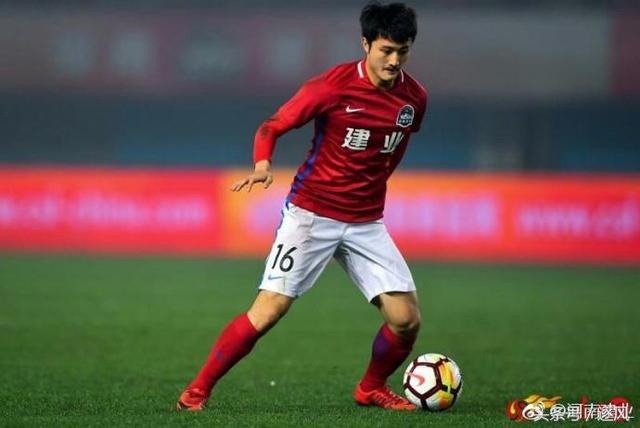 中超倒计时，托特纳姆冲刺阶段迎来里程碑，细节引发关注，管理层满意，资深球员宣示担当的简单介绍